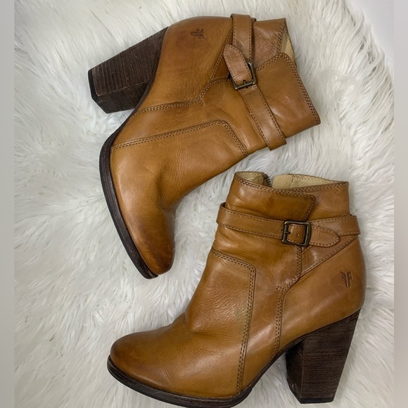 Frye Shoes - Frye Patty Riding Booties size 9.5 Real Leather Frye Boots Heeled Boots w Buckle